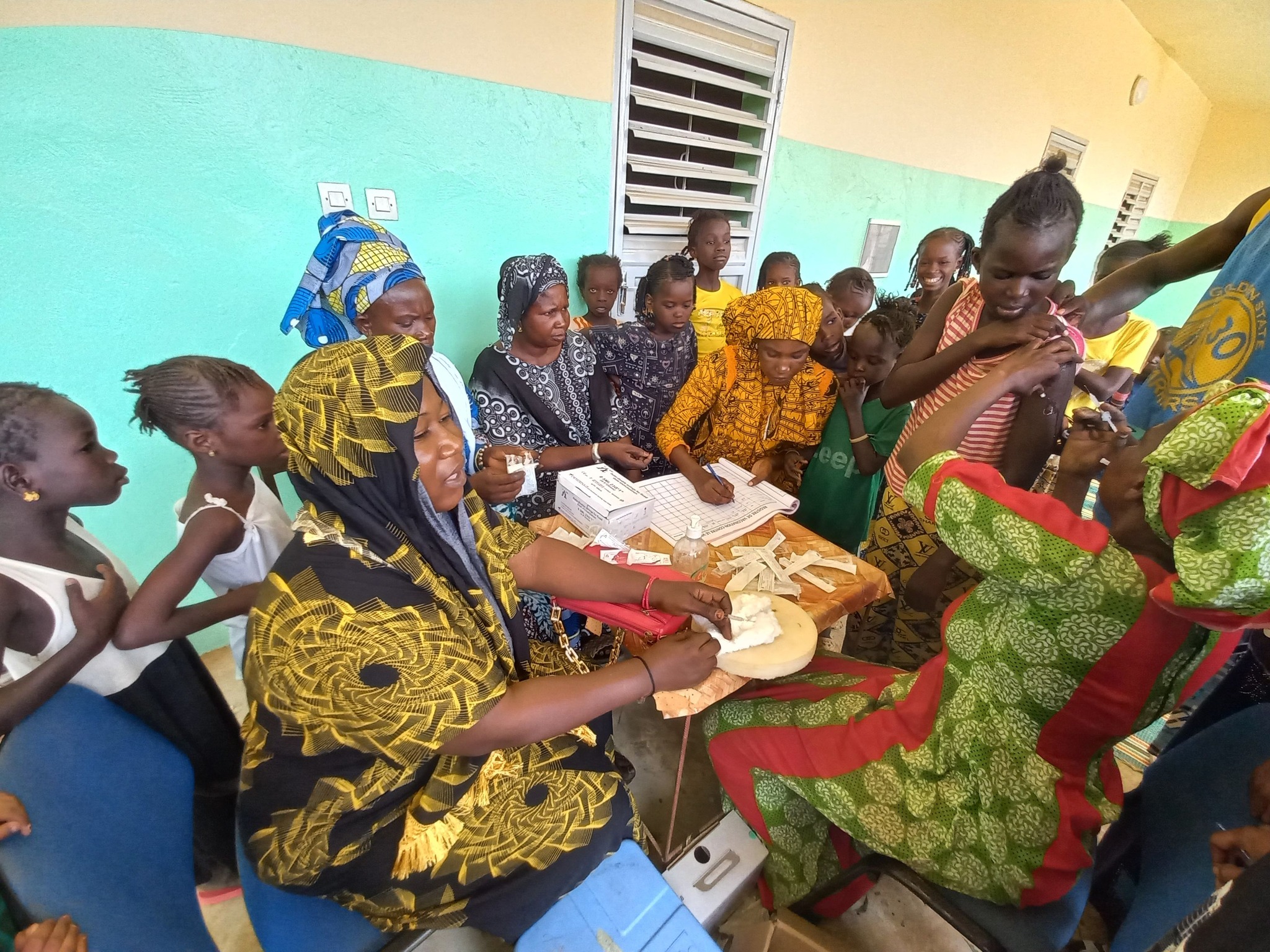 Journées sociale de mobilisation et de vaccination contre le Cancer du col de l’utérus et la Covid-19 à Aly Woury (Nguidjilone)